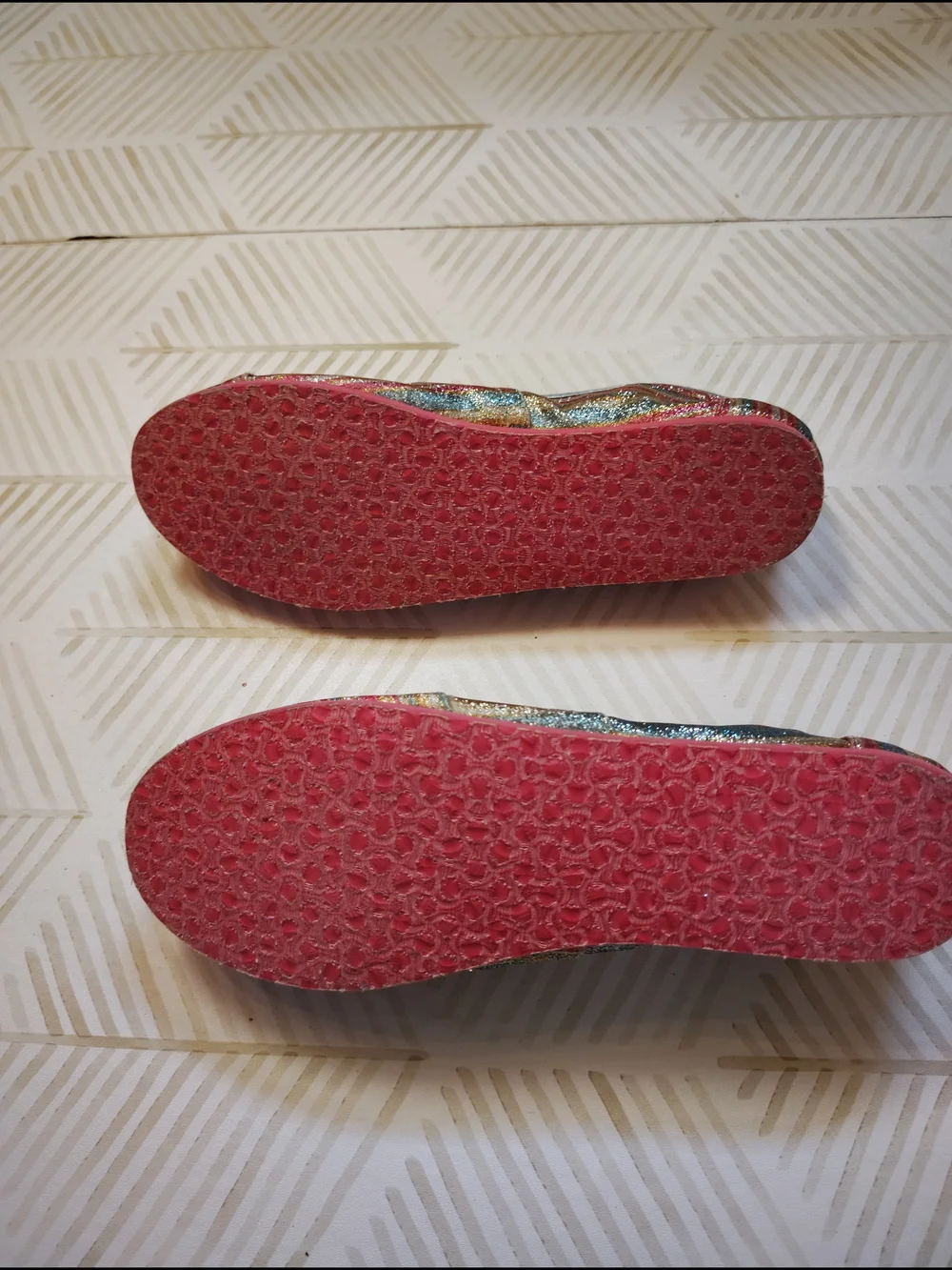 TOMS Youth Multi-Color Glitter Stripe Slip-On Flats 6‎